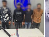 المتهمون عقب ضبطهم