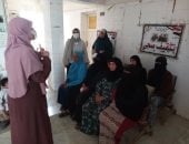 فحص وعلاج 832 حالة وتقديم  2500 خدمة في قافلة بقرية الأنصار ببنى سويف 