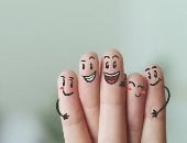 5 صداقات غريبة تمر علينا