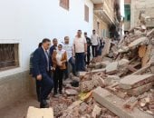 محافظ القليوبية يتفقد موقع انهيار منزل بقرية كفر الحمام