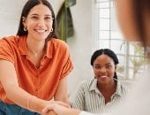 هل أصحاب نفس الاسم الأول يتشاركون نفس الصفات؟