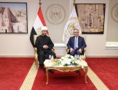 وزيرا العدل والأوقاف خلال الندوة