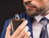 زيت عطرى يدخل فى أشهر العطور الرجالية يطرد الناموس