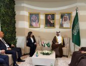 المهندسة راندة المنشاوي وزيرة الإسكان وجانب من اللقاء