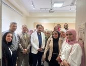 أثناء افتتاح المعرض