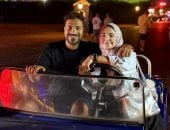 مصطفى أبو سريع وزوجته