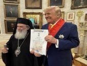 البطريرك ثيوفيلوس الثالث بطريرك القدس وفلسطين والأردن مع الرئيس الأمريكي
