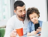 iOS 27 يتيح للآباء تحكم كامل فى هواتف أطفالهم