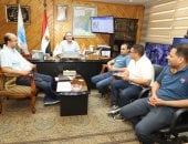 رئيس مياه الغربية يناقش موقف المشروعات الجارية