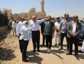 ​محافظ القاهرة يتفقد مشروعات تطوير "سور مجرى العيون" و"السيدة عائشة" 