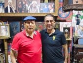 الفنان أحمد ماهر مع الناقد والمخرج جمال عبد الناصر 