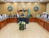 محافظ المنوفيه يستعرض خطط عمل مشروعات تحسين الطرق والمواقف