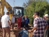 إصلاح انفجار خط المياه بالطريق الأسفلت بكفر عشما