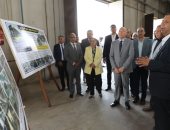 محافظ القاهرة يتفقد ورش هيئة النقل العام