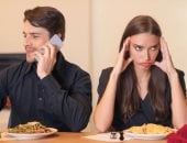  عبارات يرددها الرجل المفتقر للصدق العاطفي والنفسي في أول لقاء