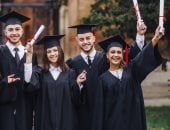 أبراج تحرص بالحصول على الدراسات العليا