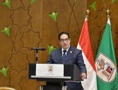 الدكتور محمد سامي عبد الصادق خلال المؤتمر الصحفي