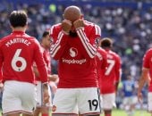 مبويمو يحتفل بهدف مانشستر يونايتد الأول ضد إيفرتون