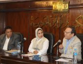 المتحدثين بالندوة