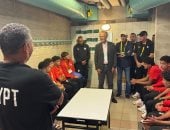 السفير المصري بسويسرا يساند لاعبي المنتخب