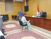 محافظ بني سويف يوجّه بمساعدات مالية لأسرتين