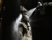 عمليات تنظيف تمثال رمسيس الثاني 