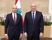 السفير تميم خلاف يقدم أوراق اعتماده إلى الرئيس اللبناني