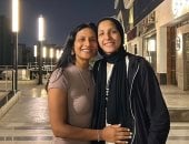 نصرة عيد عبد الملك لاعبة كرة اليد بالنادى الأهلى و شقيقتها مروة عيد