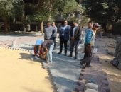 تركيب بلاط الإنترلوك بشارعى عطبرة والخرطوم فى حى العجوزة 