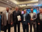 د بثينة عبد الحسيب مع د عوض تاج الدين خلال المؤتمر