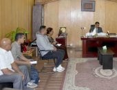نائب محافظ الأقصر يناقش إجراءات حصر الأراضي الواقعة بمحور سمير فرج