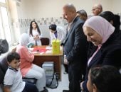 محافظ القاهرة يتفقد الحملة القومية للتطعيم ضد الحصبة