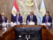 محافظ كفر الشيخ خلال الاجتماع