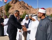 اللواء اسماعيل كمال محافظ جنوب سيناء يلتقي بمشايخ وعواقل البدو