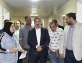 محافظ بورسعيد يتفقد وحدة الأورام بمستشفى المبرة