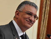 وزير التعليم.. نناشدكم تسوية أوضاعنا الوظيفية