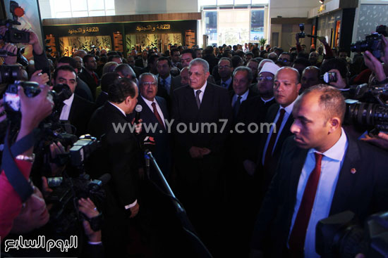 	جابر عصفور ومحلب وسط حشد من رجال الدولة فى افتتاح معرض الكتاب 