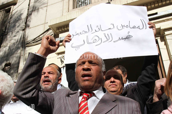 	المحامون يعلنون مساندة الجيش فى حربه ضد الإرهاب.
