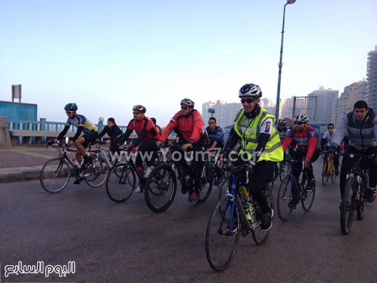  استمرار سباق الدراجات بمشاركة محافظ الإسكندرية