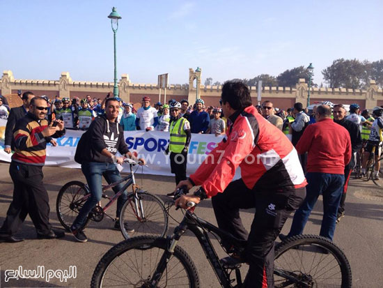 محافظ الإسكندرية يشارك فى سباق الدراجات
