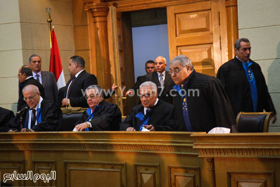 هيئة المحكمة خلال جلسة الحكم بعدم دستورية قانون تقسيم الدوائر