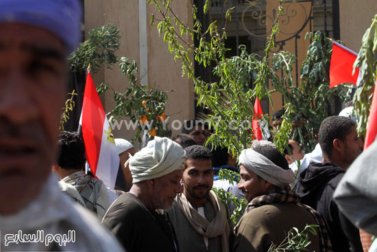 	 فلاحو السادات يطالبون الرئيس عبد الفتاح السيسى بالوقوف معهم ضد خطوات وزارة الإسكان 