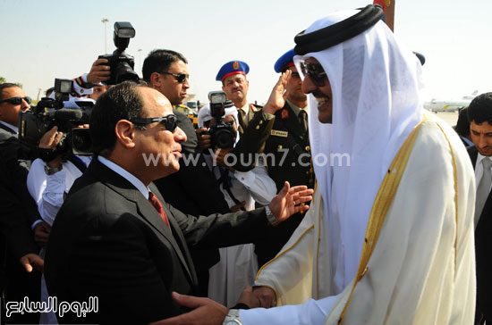 الرئيس السيسى يستقبل أمير قطر بمطار شرم الشيخ