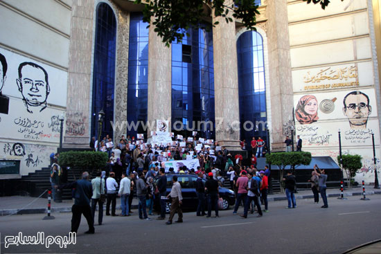 صورة تجمع المشاركين فى وقفة إحياء الذكرى الأولى لرحيل ميادة أشرف