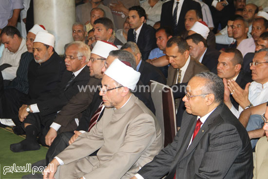 محافظ القاهرة ووزير الأوقاف خلال الاحتفالية 