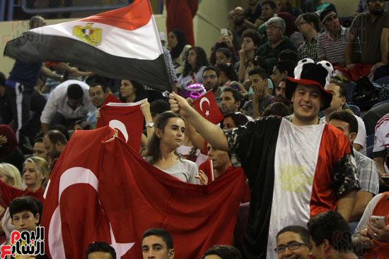  مشجع مصرى بين جماهير المنتخب التركى 