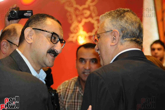 الدكتور أحمد زكى بدر والنائب محمد الغول خلال سحور مبادرة شباب من أجل مصر 