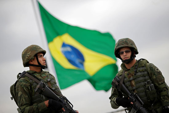  انتشار قوات الأمن البرازيلية فى مدينة ريو دى جانيرو لتأمين المنشآت