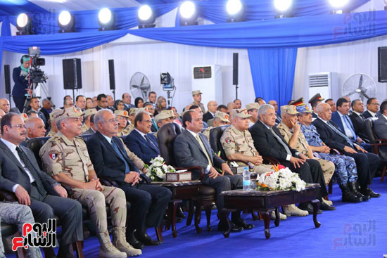 الرئيس السيسى فى قاعة الاحتفال بافتتاح مشروع بشاير الخير (1)