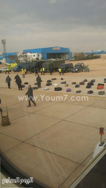 مطار القاهرة مصر للطيران قنبلة (1)